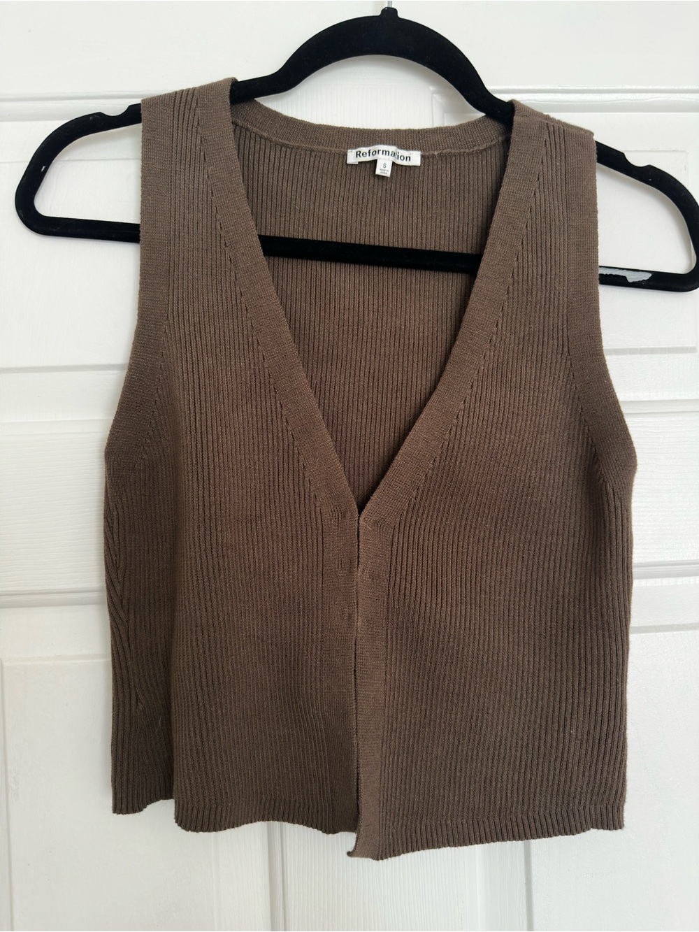 Reformation Taupe Ribbed V-Neck Sweater Vest/Top